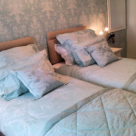 The Old Chapel B&B Lostwithiel Room photo